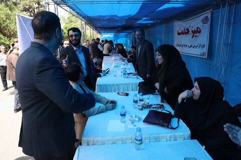 دیدار مردمی معاونین و مدیران سازمان بهزیستی در نماز جمعه تهران
