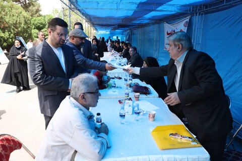 دیدار مردمی معاونین و مدیران سازمان بهزیستی در نماز جمعه تهران