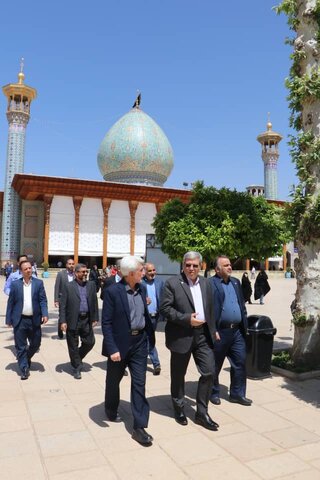 بازدید رئیس سازمان بهزیستی از مرکز امداد اجتماعی بهزیستی فارس در حرم حضرت احمد بن موسی (ع)