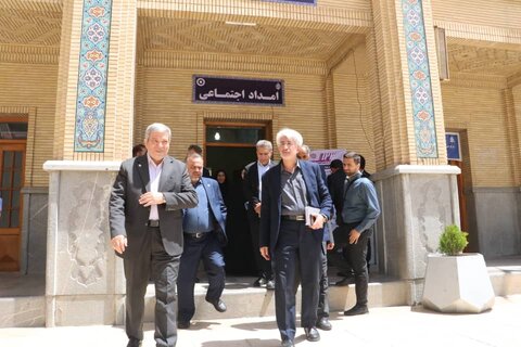 بازدید رئیس سازمان بهزیستی از مرکز امداد اجتماعی بهزیستی فارس در حرم حضرت احمد بن موسی (ع)