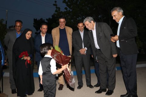 گزارش تصویری|حافظ خوانی و استقبال سامیار از معاون وزیر و رئیس سازمان بهزیستی کشور