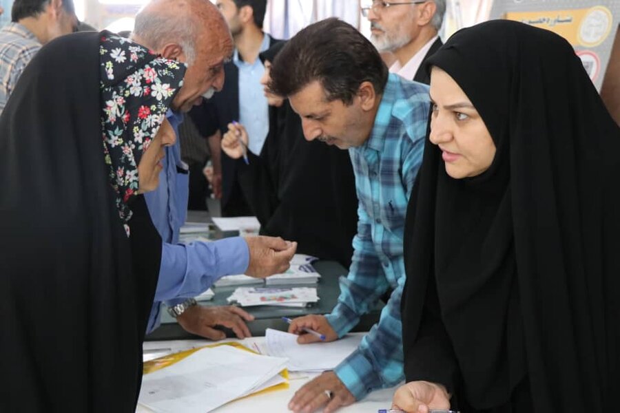 حضور مدیرکل بهزیستی استان کرمان در میز خدمت دستگاه‌های اجرایی زیرمجموعه وزارت تعاون کار و رفاه اجتماعی