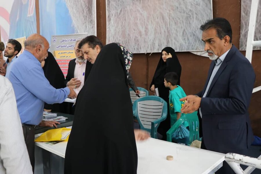 حضور مدیرکل بهزیستی استان کرمان در میز خدمت دستگاههای اجرایی زیرمجموعه وزارت تعاون کار و رفاه اجتماعی حضور مدیرکل بهزیستی استان کرمان در میز خدمت دستگاههای اجرایی زیرمجموعه وزارت تعاون کار و رفاه اجتماعی