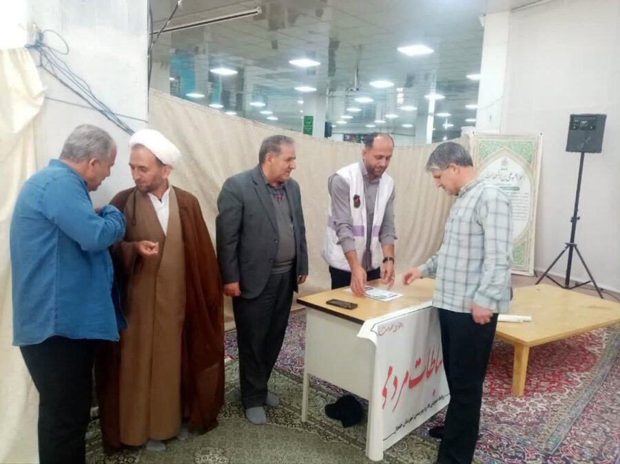 خلخال| حضور رئیس و کارکنان اداره بهزیستی شهرستان خلخال و همکاران اورژانس اجتماعی۱۲۳ در نماز عبادی و سیاسی جمعه و برگزاری میز ارتباطات مردمی خلخال| حضور رئیس و کارکنان اداره بهزیستی شهرستان خلخال و همکاران اورژانس اجتماعی۱۲۳ در نماز عبادی و سیاسی جمعه و برگزاری میز ارتباطات مردمی