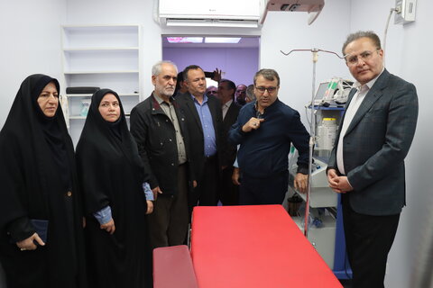 گزارش تصویری| بازدید مسئولان از کانتینر های کلینیک سیار خیریه نورآوران سلامت در شهرستان نمین