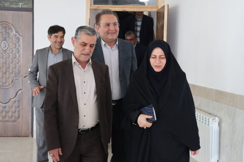 گزارش تصویری| بازدید مسئولان از کانتینر های کلینیک سیار خیریه نورآوران سلامت در شهرستان نمین