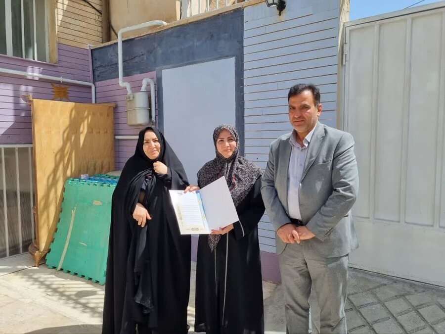 کاشان| بازدید فرماندار از مراکز توانبخشی اُتیسم