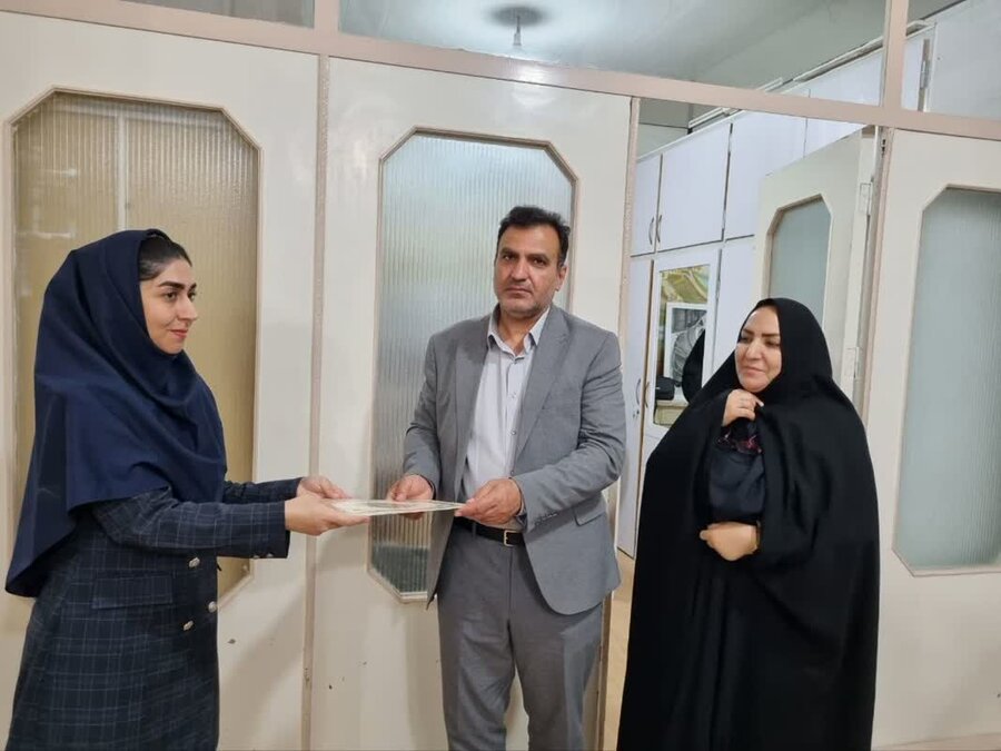 کاشان| بازدید فرماندار از مراکز توانبخشی اُتیسم