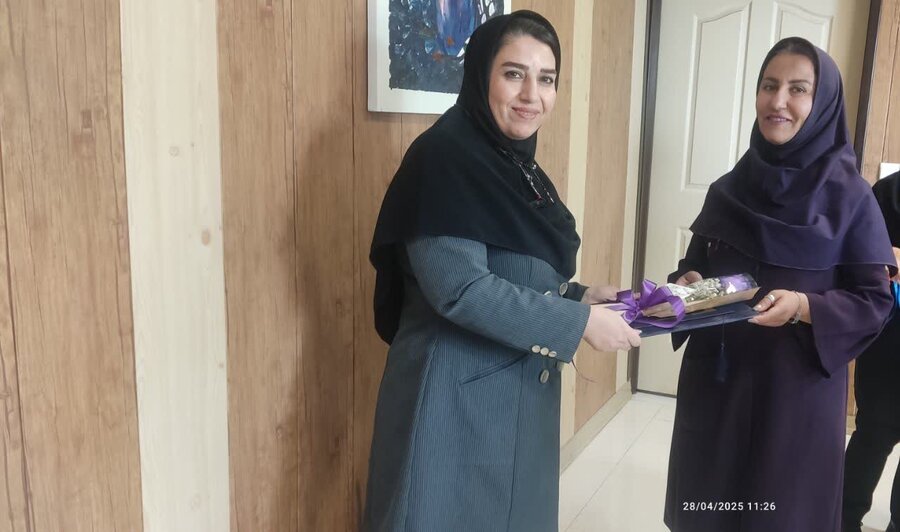 تقدیر معاون توانبخشی بهزیستی از دختران شاغل