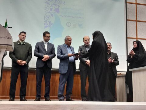 همایش بزرگداشت روز مشاور و روانشناس برگزار شد