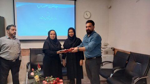 تجلیل از روانشناسان اداره بهزیستی شهرستان نظرآباد