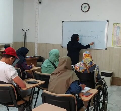 کارگاه سلامت روان در مجتمع توانبخشی رعد برگزار شد