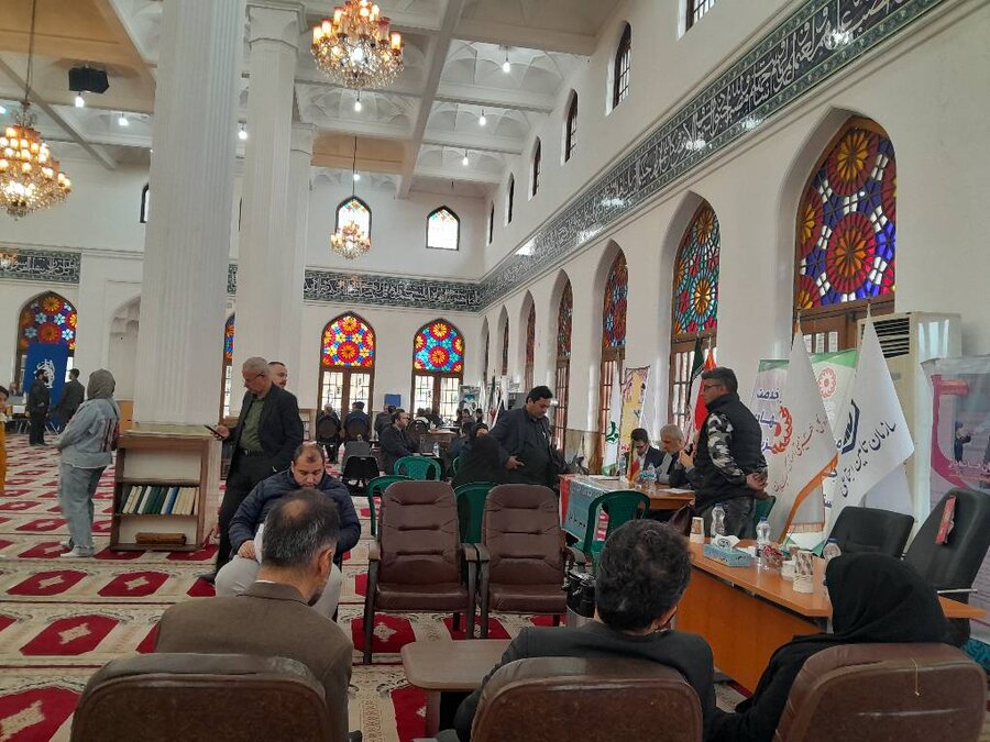 برپایی میز خدمت جهادی بهزیستی گیلان و سایر دستگاه های تابعه وزارت تعاون،کار و رفاه اجتماعی استان گیلان در مصلی امام خمینی(ره) رشت