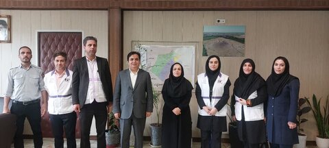 دیدار رئیس بهزیستی و پرسنل اورژانس اجتماعی با فرماندار شهرستان نظرآباد