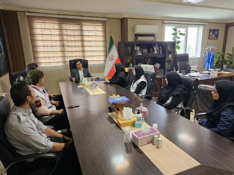 دیدار رئیس بهزیستی و پرسنل اورژانس اجتماعی با فرماندار شهرستان نظرآباد