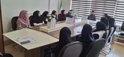 تجلیل از دختران شاغل در بهزیستی سلماس