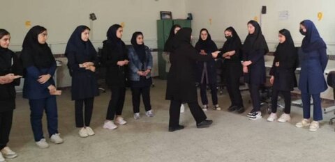 تجلیل از دختران شرکت کننده در طرح خاتم در بهزیستی میاندوآب