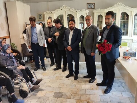 گزارش تصویری| دیدار مسئولین با مددجویان مرکز نگهداری معلولین دختر بستان آباد