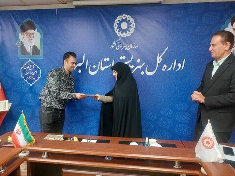 برگزاری نشست صمیمانه مدیرکل بهزیستی البرز با کارگران این سازمان بمناسبت روز کارگر