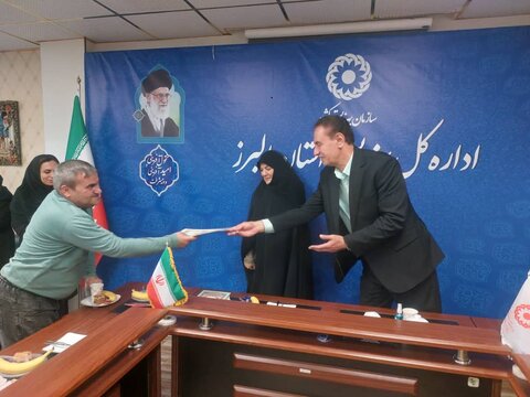 برگزاری نشست صمیمانه مدیرکل بهزیستی البرز با کارگران این سازمان بمناسبت روز کارگر