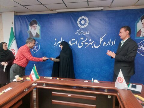 برگزاری نشست صمیمانه مدیرکل بهزیستی البرز با کارگران این سازمان بمناسبت روز کارگر