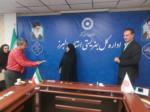 برگزاری نشست صمیمانه مدیرکل بهزیستی البرز با کارگران این سازمان بمناسبت روز کارگر