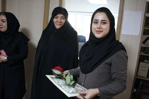 گزارش تصویری | مدیرکل بهزیستی استان البرز به مناسبت روز روانشناس و مشاور در مرکز ۱۴۸۰ حضور پیدا کرد