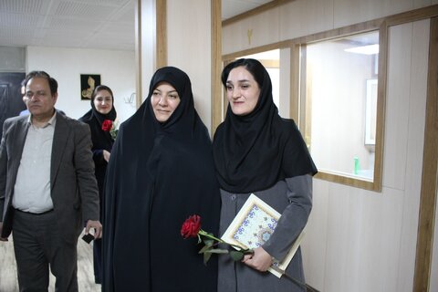 گزارش تصویری | مدیرکل بهزیستی استان البرز به مناسبت روز روانشناس و مشاور در مرکز ۱۴۸۰ حضور پیدا کرد