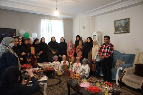 بمناسبت روز دختر و میلاد حضرت فاطمه معصومه (س)مدیرکل بهزیستی البرز با دختران مقیم مرکز  درخشان امام رضا(ع) ساجبلاغ دیدار کرد