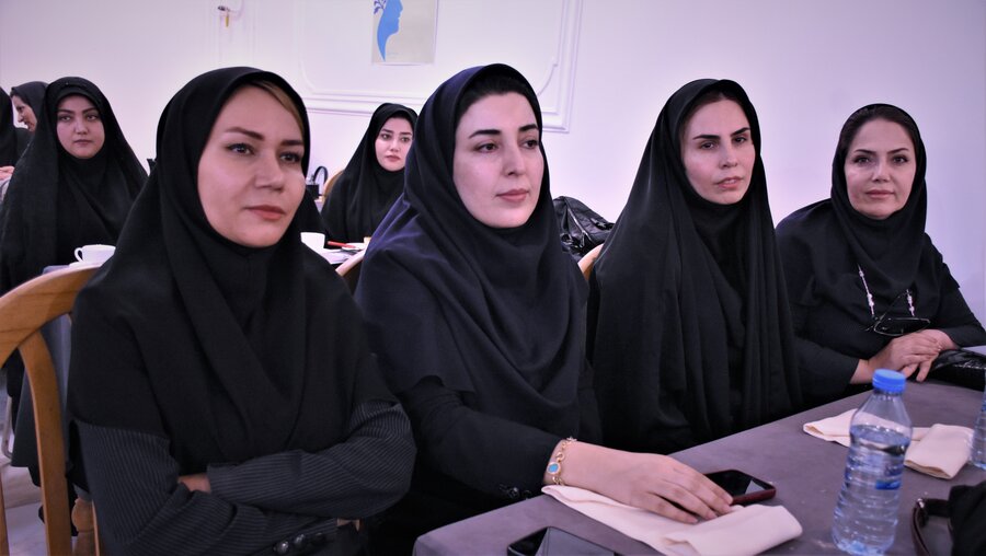 روز روانشناس و مشاور - 1404 روز روانشناس و مشاور - 1404