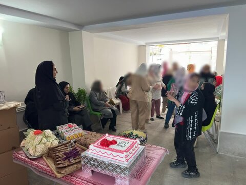 ساوجبلاغ | برگزاری جشن روز دختر در مرکز روزانه آموزشی دختران ذهنی بالای ۱۵ سال کیمیا