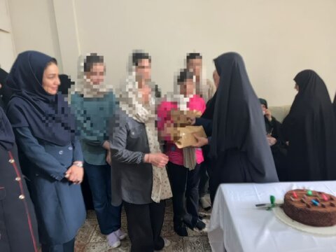 برپایی مراسم گرامیداشت روز دختر در اورژانس اجتماعی نجات بهزیستی شهرستان کرج