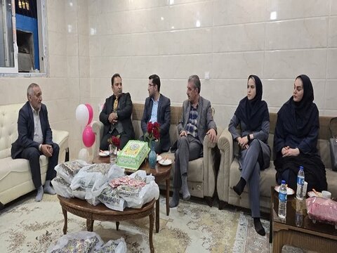 شاهین‌شهرومیمه| بازدید جانشین دادستان عمومی وانقلاب شهرستان از خانه کودک و نوجوان فرزانگان