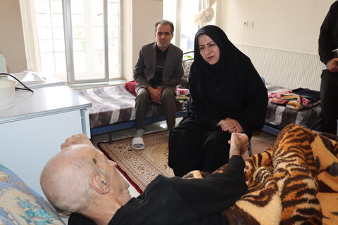 گزارش تصویری| بازدید و دلجویی از سالمندان