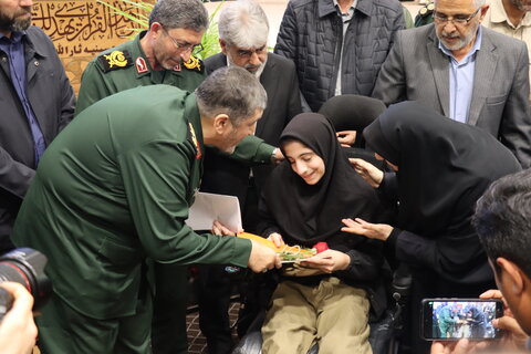 گزارش تصویری| آیین اهدای ویلچرهای برقی به توان خواهان تحت پوشش بهزیستی استان اردبیل