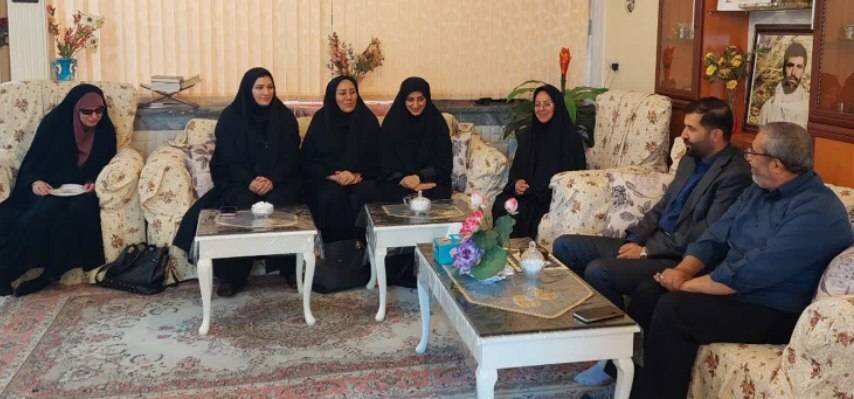 تجلیل از بانوی روشندل سلماسی همزمان با دهه کرامت