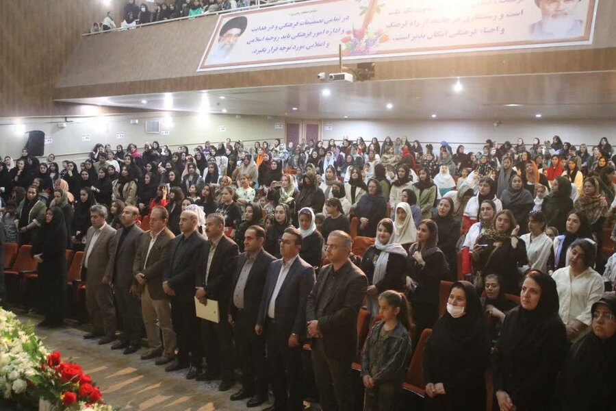 تجلیل از دختران بوکانی همزمان با ولادت حضرت معصومه سلام‌الله‌علیها و روز دختر
