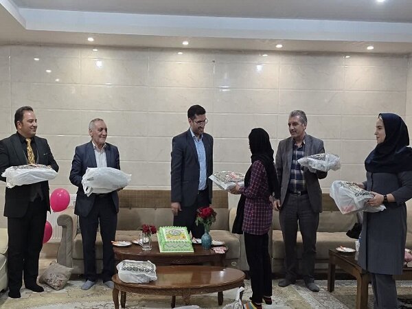 شاهینشهرومیمه| بازدید جانشین دادستان عمومی وانقلاب شهرستان از خانه کودک و نوجوان فرزانگان