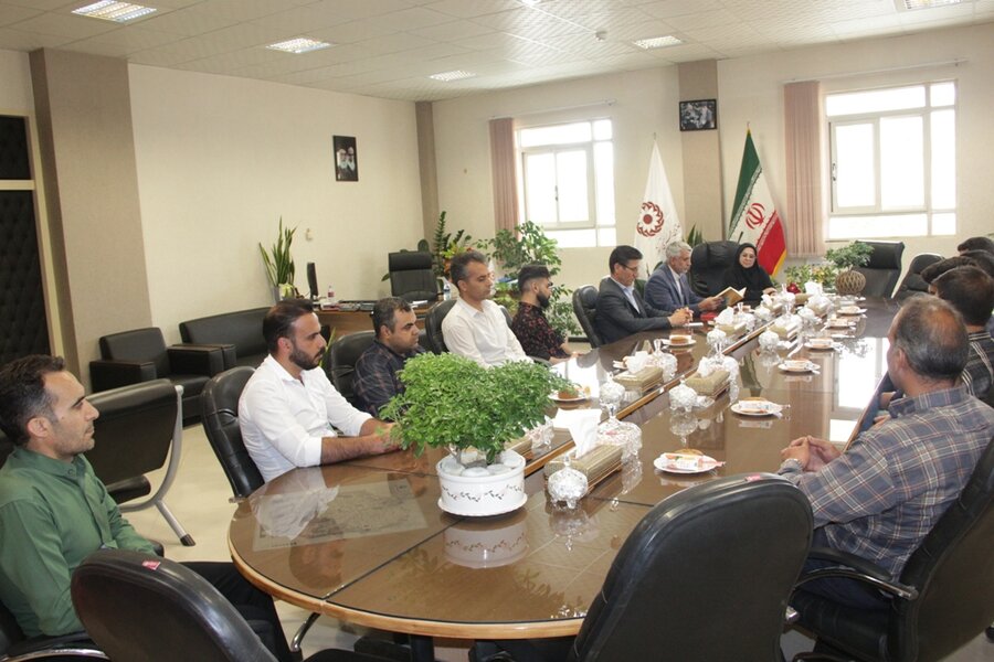 تجلیل از نیروهای خدماتی شاغل در ستاد بهزیستی 
