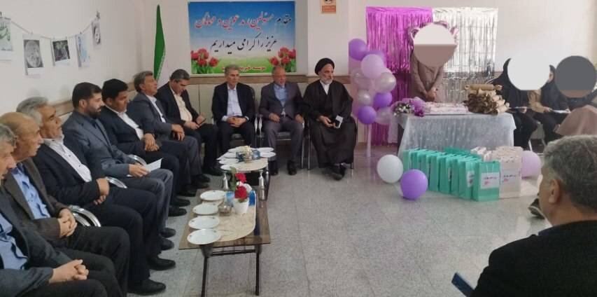 برگزاری مراسم جشن روز دختر در موسسه خیریه خانه صبا سلماس