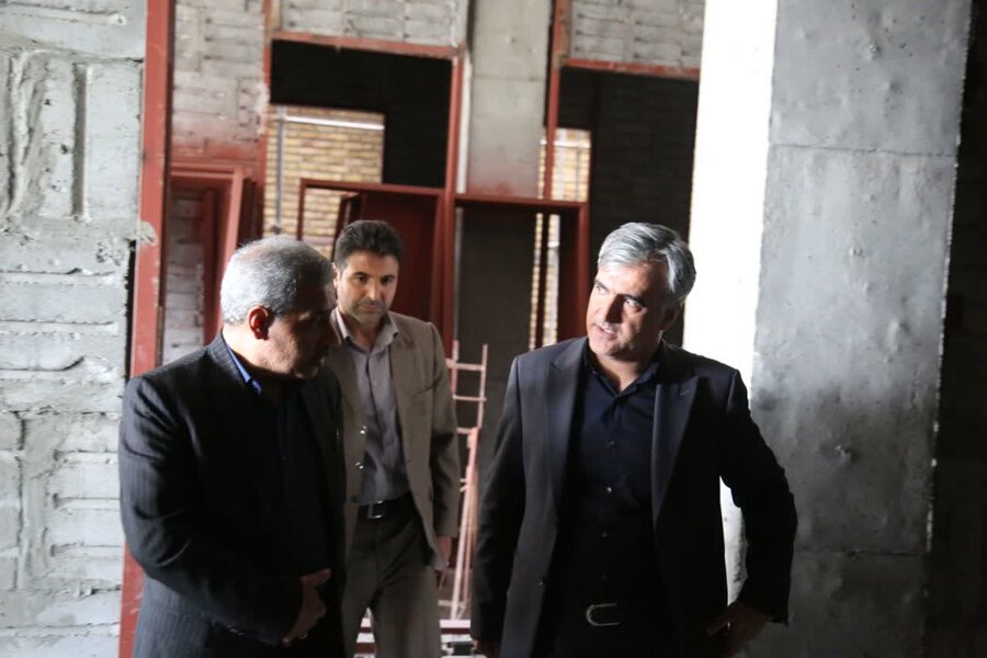 بازدید مسئولان از پروژه در حال ساخت خانه نگهداری کودکان بی سرپرست سنندج