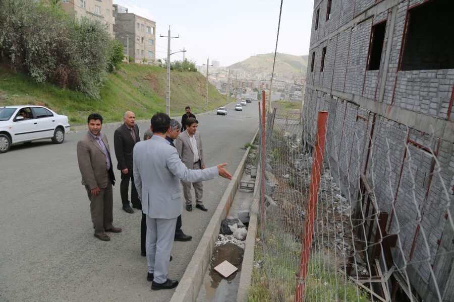 بازدید مسئولان از پروژه در حال ساخت خانه نگهداری کودکان بی سرپرست سنندج