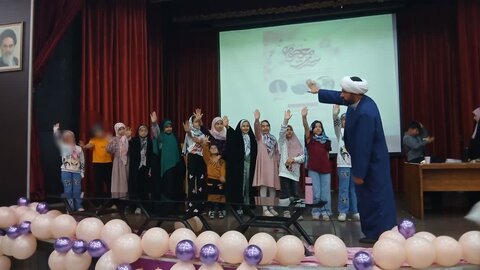 ساوجبلاغ | حضور فرزندان مقیم خانه های درخشان امام رضا (ع) و خورشید مهر هادی در جشن روز دختر