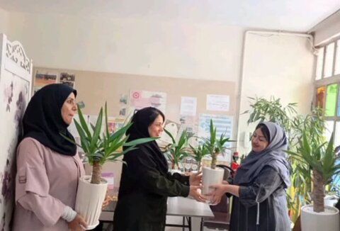 جشنی صمیمی به مناسبت روز روان‌شناس و روز معلم برگزار شد