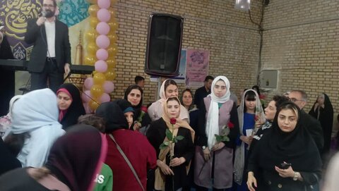 کرج | جشن بزرگ دهه کرامت ویژه دختران دارای معلولیت برگزار شد