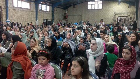 کرج | جشن بزرگ دهه کرامت ویژه دختران دارای معلولیت برگزار شد