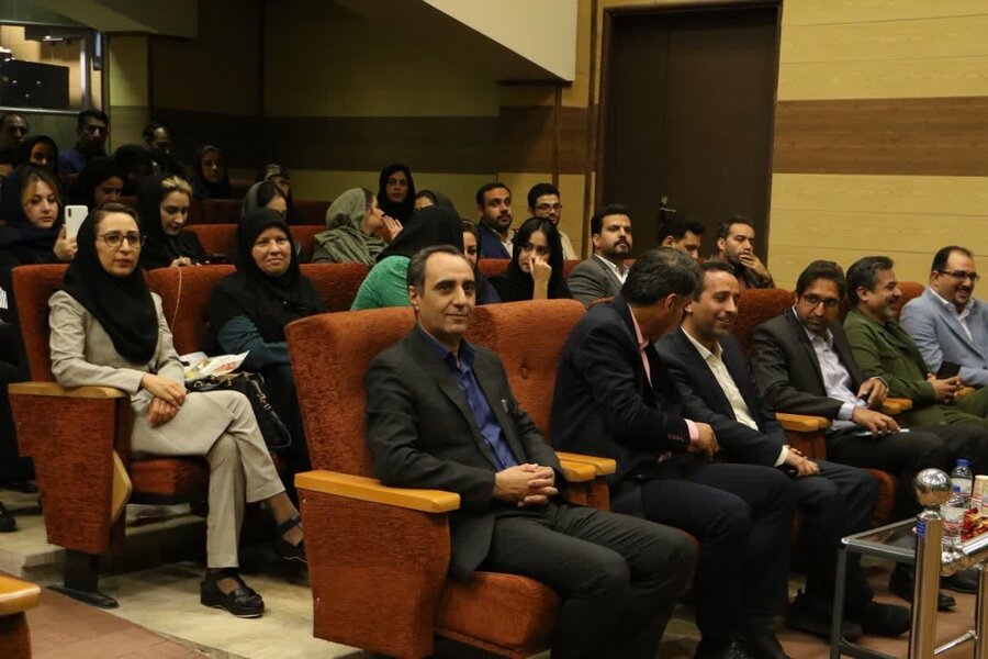 نشست «از بحران تا رشد؛ نقش روان‌شناسی در تقویت تاب‌آوری» در بهزیستی یزد برگزار شد