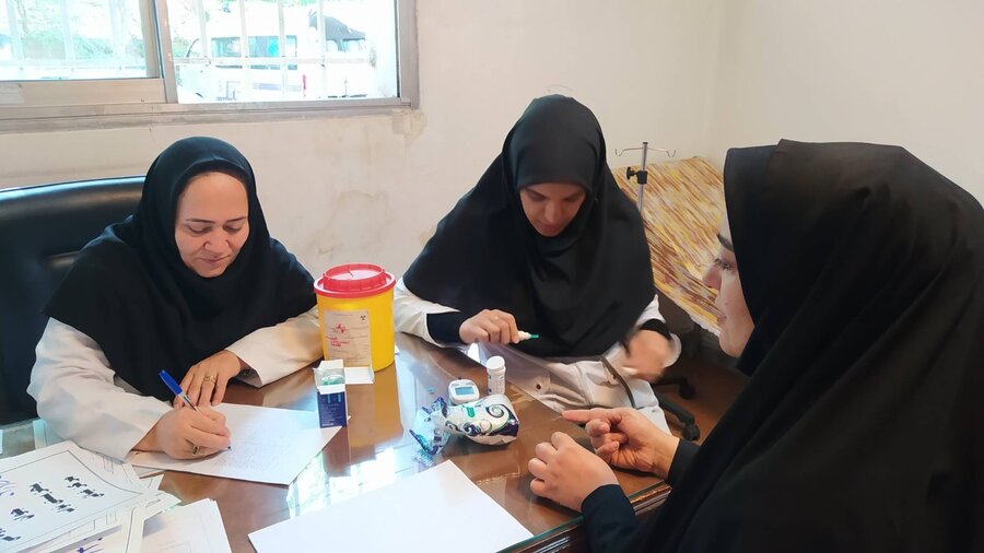 شهرستان تهران | برگزاری برنامه‌های آموزشی سلامت در خوابگاه دختران شهید نواب صفوی