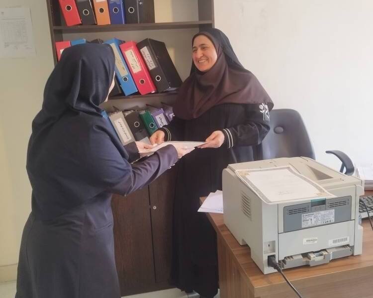 به مناسبت روز مشاور و روانشناس، روسای مراکز دولتی بهزیستی شهرستان تهران با حضور از زحمات و خدمات ارزنده کارکنان این مراکز در حوزه مشاوره و روانشناسی قدردانی کردند و بر اهمیت نقش مشاوران در ارتقاء سلام