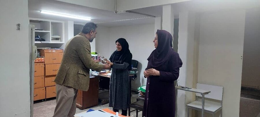 شهرستان تهران| تقدیر از کارکنان مراکز دولتی به مناسبت روز مشاور و روانشناس